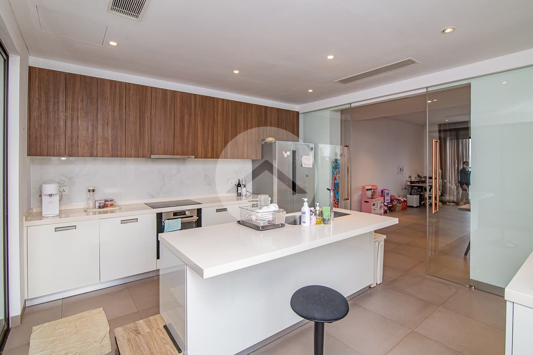 24th Floor Luxury 3 Bedroom For Sale - Embassy Central, Phnom Penh - Image 5