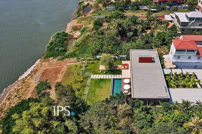 Riverfront Holiday Home in Phnom Penh | Property Code 16071